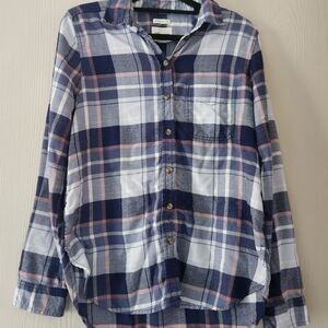 American Eagle relaxed fit flannel button-up